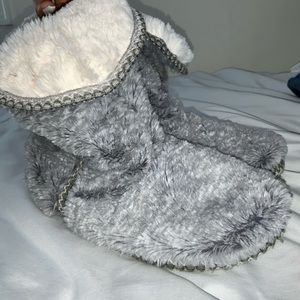 Grey fuzzy slippers